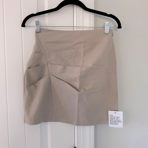 ASOS DESIGN Ruched Mini Skirt Stone size 2-NWT - Picture 4 of 12